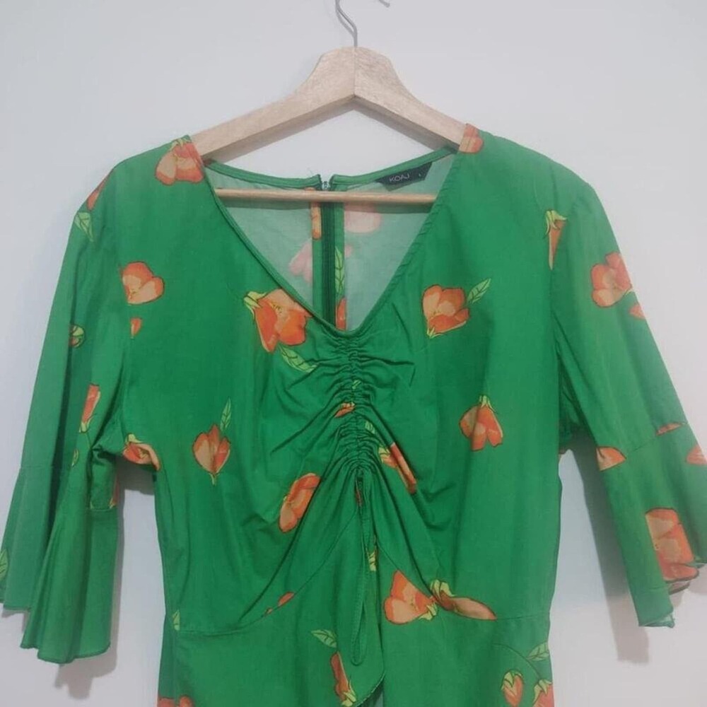 Koaj Green Floral Blouse with Ruffled Hem - Size L